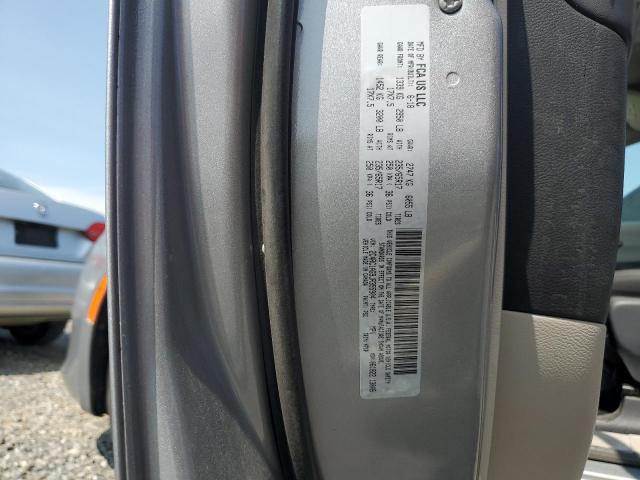 2C4RC1AG9JR355904 - 2018 CHRYSLER PACIFICA L SILVER photo 13
