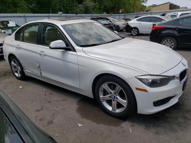 WBA3C3C5XEF984076 - 2014 BMW 320 I XDRIVE WHITE photo 4