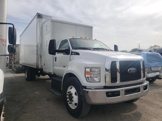 1FDWF7DE5JDF02211 - 2018 FORD F750 SUPER DUTY WHITE photo 4