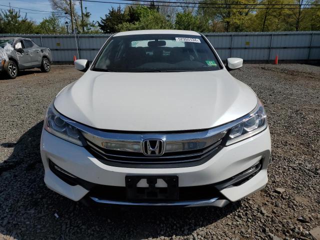 1HGCR2F54GA158512 - 2016 HONDA ACCORD SPORT WHITE photo 5