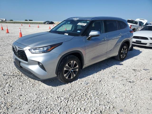 2020 TOYOTA HIGHLANDER XLE, null