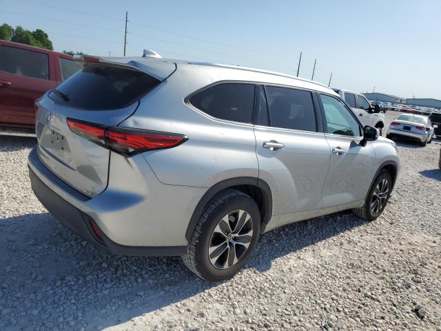 5TDGZRAH5LS502887 - 2020 TOYOTA HIGHLANDER XLE SILVER photo 3