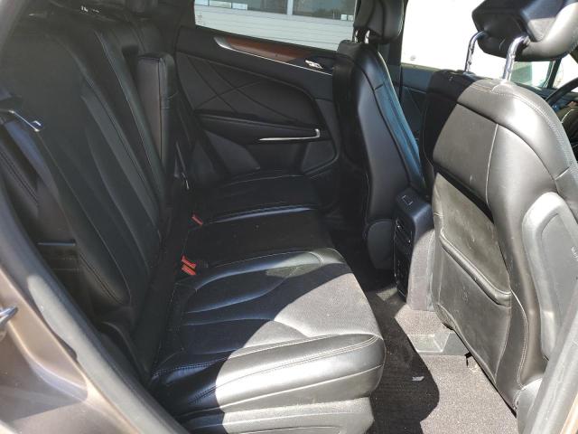 5LMTJ3DH3KUL18419 - 2019 LINCOLN MKC RESERVE TAN photo 11