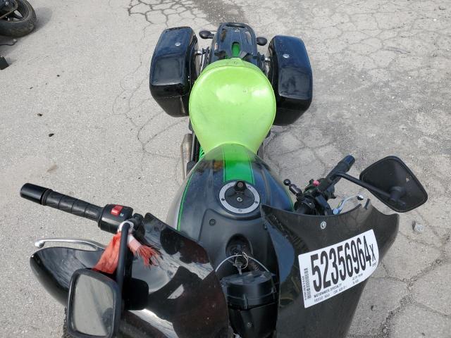 JKAENEB17GDA13029 - 2016 KAWASAKI EN650 B TWO TONE photo 5