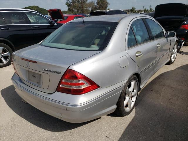 WDBRF40J05F650665 - 2005 MERCEDES-BENZ C230K 230K SPORT SEDAN SILVER photo 4