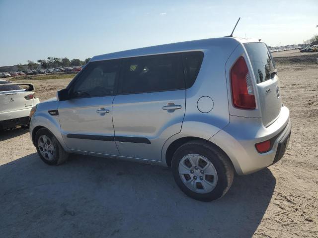 KNDJT2A57C7446577 - 2012 KIA SOUL SILVER photo 2