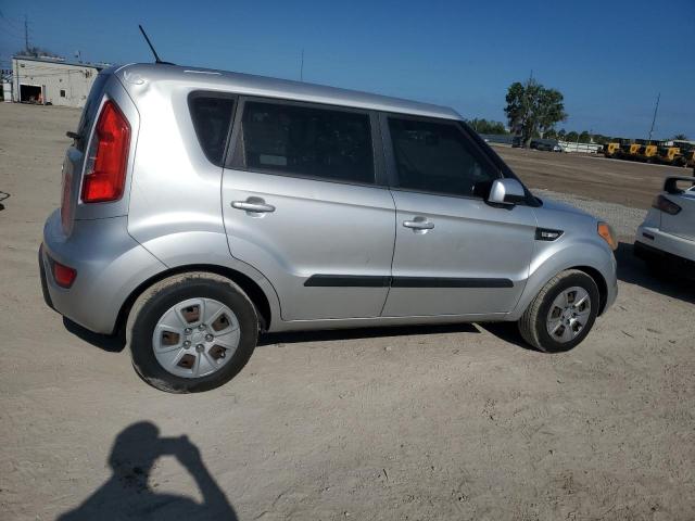 KNDJT2A57C7446577 - 2012 KIA SOUL SILVER photo 3