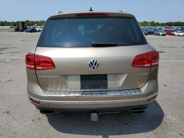 WVGEP9BP9GD000738 - 2016 VOLKSWAGEN TOUAREG TDI TAN photo 6