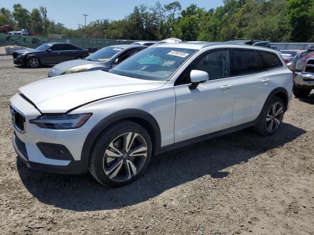 2025 VOLVO V60 CROSS PLUS, null