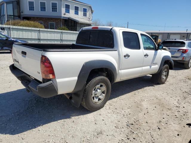 5TFLU4EN3EX103439 - 2014 TOYOTA TACOMA DOUBLE CAB WHITE photo 3