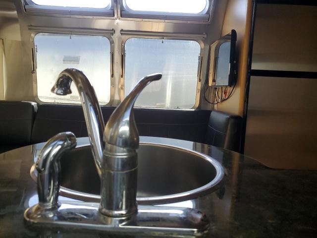 1STJ9YJ20GJ535750 - 2016 AIRSTREAM CAMPER SILVER photo 6