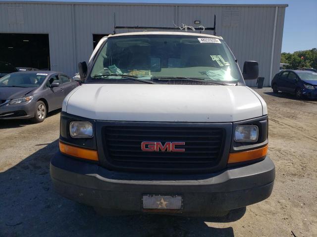 1GTFG15X351210983 - 2005 GMC SAVANA G1500 WHITE photo 5