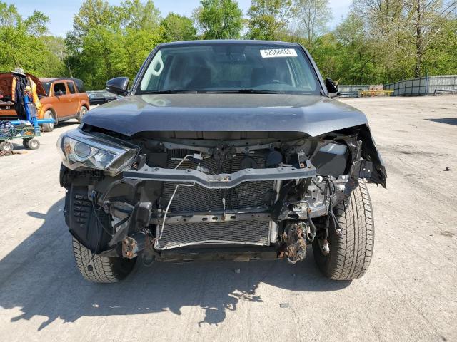 JTEBU5JR3J5603449 - 2018 TOYOTA 4RUNNER SR5/SR5 PREMIUM GRAY photo 5