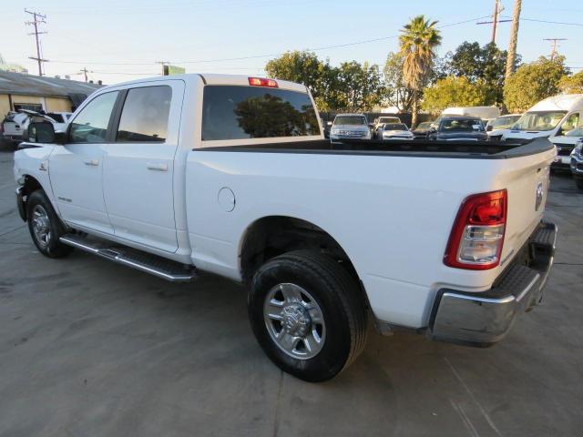 3C6UR5DL0MG554303 - 2021 RAM 2500 BIG HORN WHITE photo 4