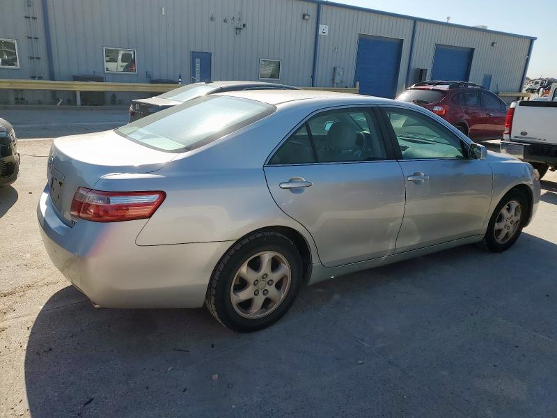 4T1BE46K07U139344 - 2007 TOYOTA CAMRY CE 银色 照片 3