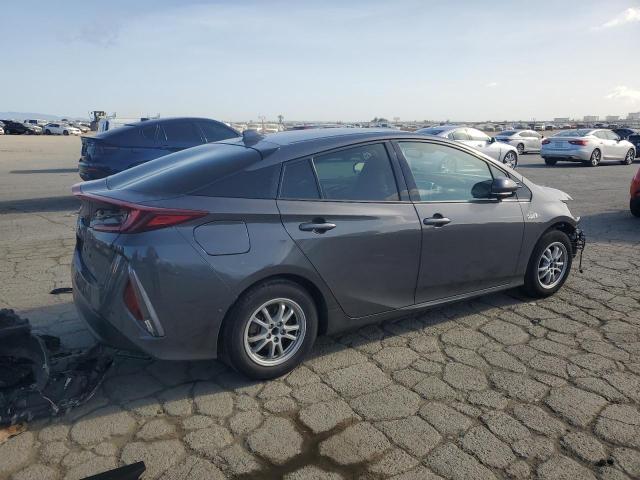 JTDKARFP2H3058796 - 2017 TOYOTA PRIUS PRIM GRAY photo 3