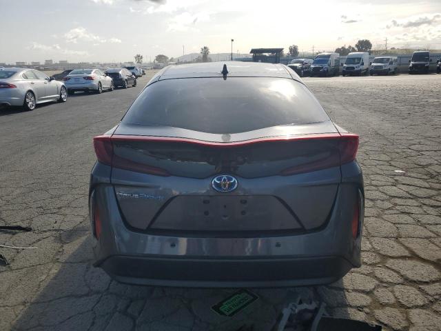 JTDKARFP2H3058796 - 2017 TOYOTA PRIUS PRIM GRAY photo 6
