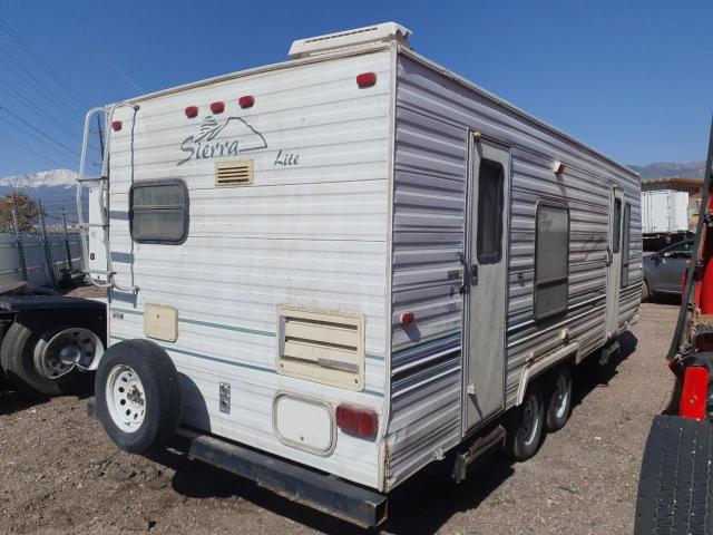 4X4TSEA27YC022618 - 2000 KEYSTONE TRAILER WHITE photo 4