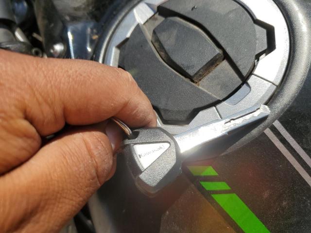 ML5EXER12RDAC2607 - 2024 KAWASAKI EX650 R BLACK photo 8