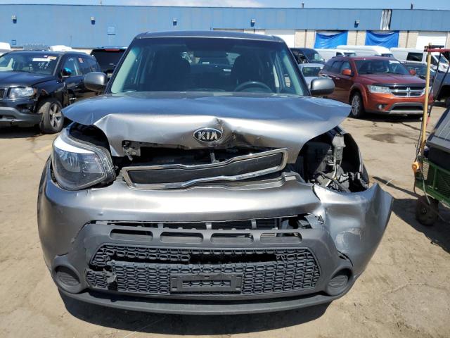 KNDJN2A26E7080615 - 2014 KIA SOUL GRAY photo 5