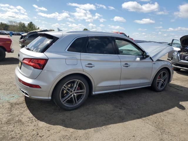 WA1C4BFY8J2107260 - 2018 AUDI SQ5 PRESTIGE SILVER photo 3