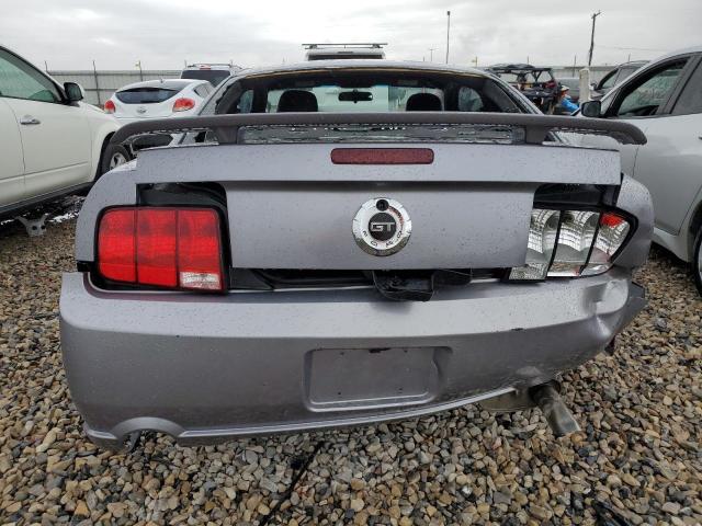 1ZVFT82H575228220 - 2007 FORD MUSTANG GT GRAY photo 6