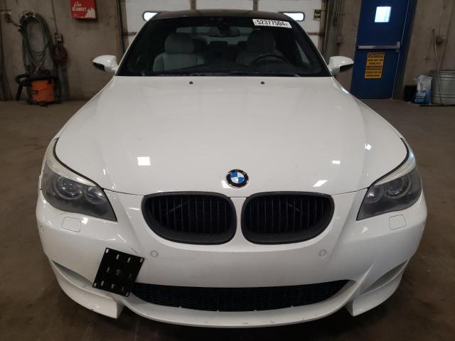 WBSNB93586CX06239 - 2006 BMW M5 WHITE photo 5