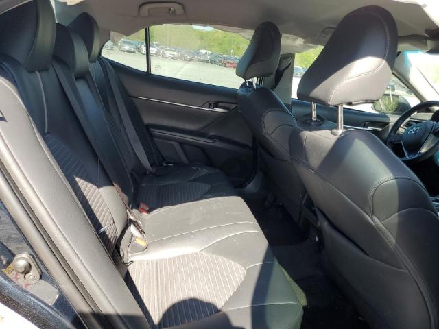 4T1B11HK3JU591142 - 2018 TOYOTA CAMRY L BLUE photo 10