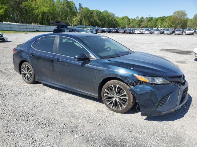 4T1B11HK3JU591142 - 2018 TOYOTA CAMRY L BLUE photo 4