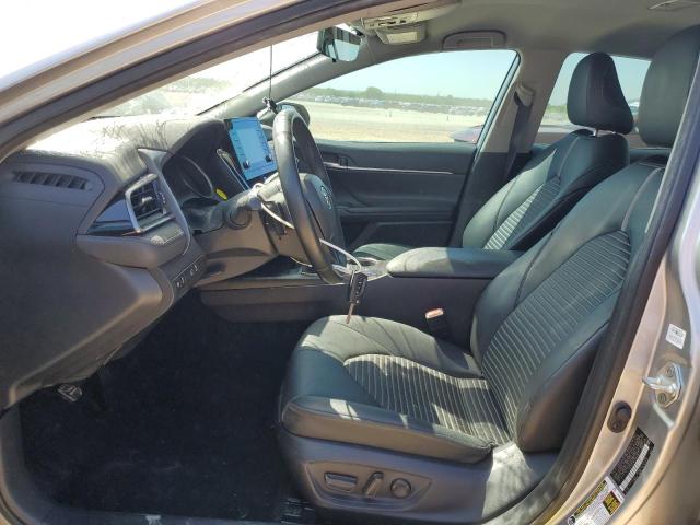 4T1G11AK3PU794007 - 2023 TOYOTA CAMRY SE NIGHT SHADE SILVER photo 7