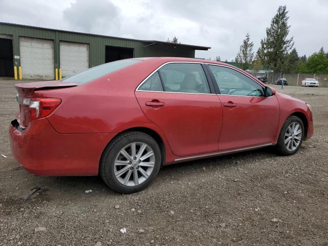 4T1BF1FKXCU586883 - 2012 TOYOTA CAMRY BASE RED photo 3
