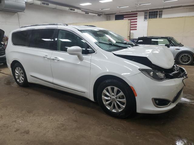2C4RC1BGXJR210773 - 2018 CHRYSLER PACIFICA TOURING L WHITE photo 4