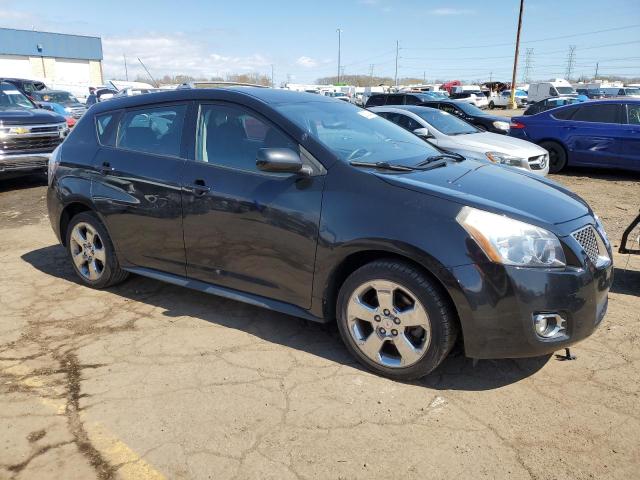 5Y2SM6E02AZ409588 - 2010 PONTIAC VIBE BLACK photo 4