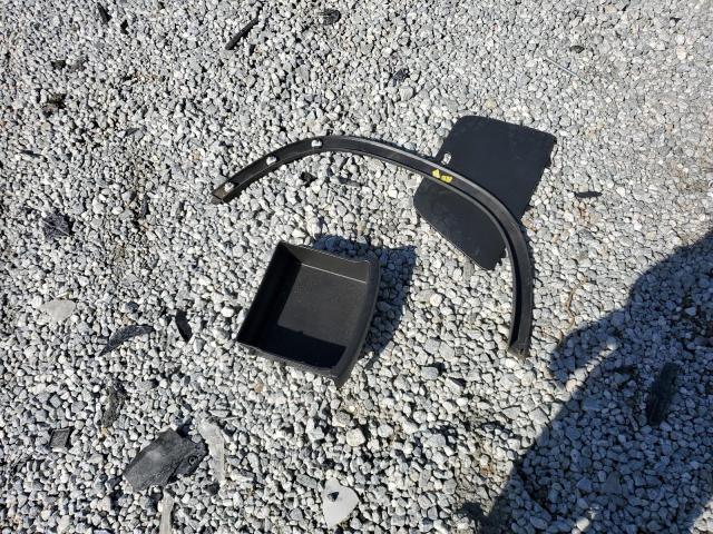 KL7CJLSB7JB600009 - 2018 CHEVROLET TRAX 1LT ვერცხლისფერი ფოტო 13