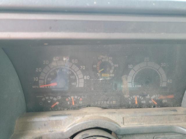 1GDM7H1C5XJ502569 - 1999 GMC C7 C7H042 WHITE photo 8