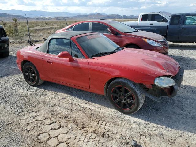 JM1NB353120232453 - 2002 MAZDA MX-5 MIATA BASE RED photo 4