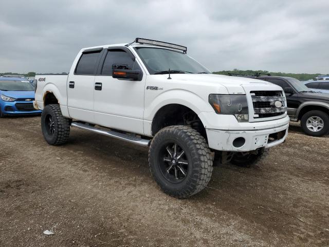 1FTFW1EF0DKD47561 - 2013 FORD F150 SUPERCREW WHITE photo 4