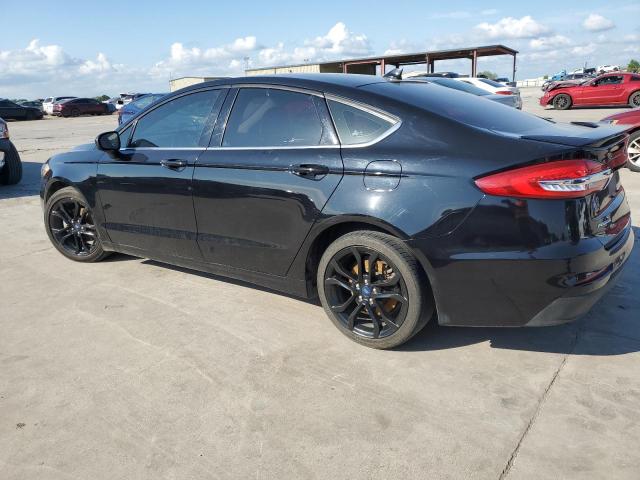 3FA6P0HDXKR170212 - 2019 FORD FUSION SE BLACK photo 2