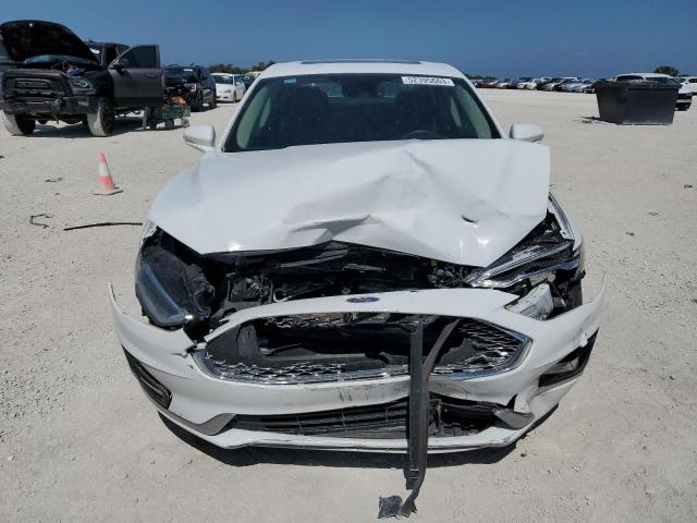 3FA6P0D95KR106306 - 2019 FORD FUSION TITANIUM WHITE photo 5