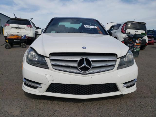 WDDGF4HB7DA768641 - 2013 MERCEDES-BENZ C 250 WHITE photo 5