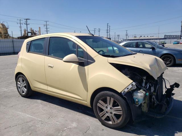 KL8CD6S94DC534406 - 2013 CHEVROLET SPARK 1LT YELLOW photo 4