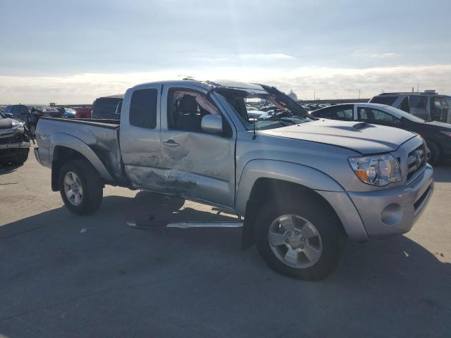 5TETU4GN9AZ741839 - 2010 TOYOTA TACOMA PRERUNNER ACCESS CAB SILVER photo 4
