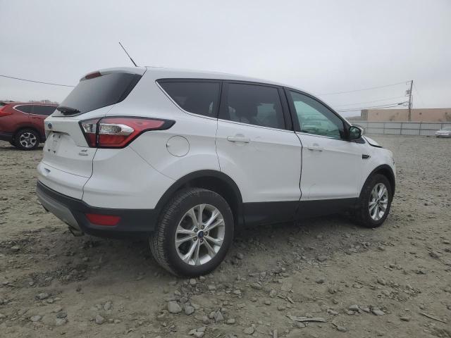 1FMCU0GD8HUE83294 - 2017 FORD ESCAPE SE WHITE photo 3