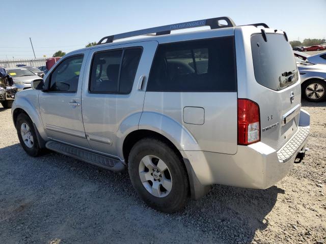 5N1AR18U55C764273 - 2005 NISSAN PATHFINDER LE 银色 照片 2