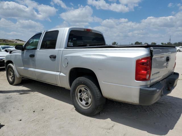 1D7HE28K05S304114 - 2005 DODGE DAKOTA QUAD SILVER photo 2