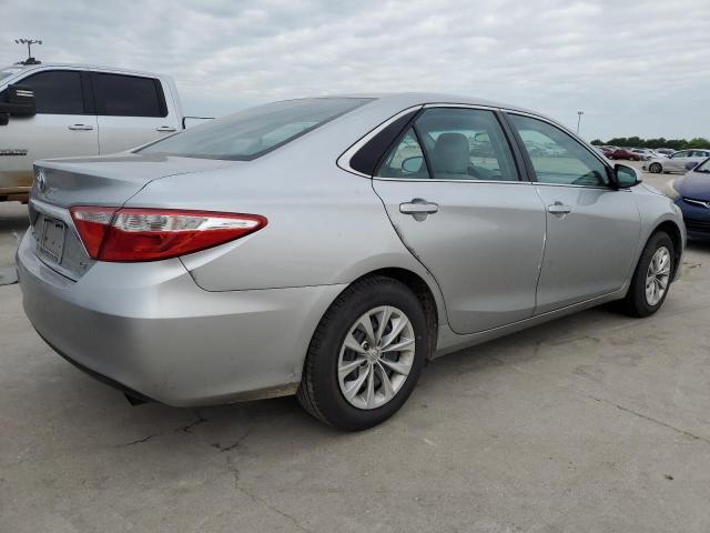 4T4BF1FK8FR516177 - 2015 TOYOTA CAMRY LE SILVER photo 3