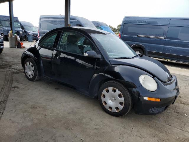 3VWPG3AG8AM036554 - 2010 VOLKSWAGEN NEW BEETLE Schwarz Foto 4