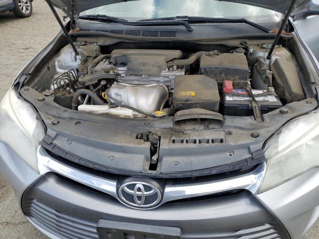 4T1BF1FK4FU072855 - 2015 TOYOTA CAMRY LE GRAY photo 11