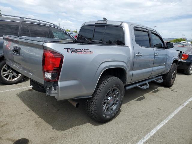 5TFAX5GN0JX122168 - 2018 TOYOTA TACOMA DOUBLE CAB GRAY photo 3