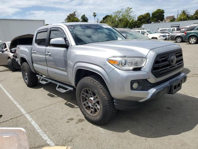 5TFAX5GN0JX122168 - 2018 TOYOTA TACOMA DOUBLE CAB GRAY photo 4